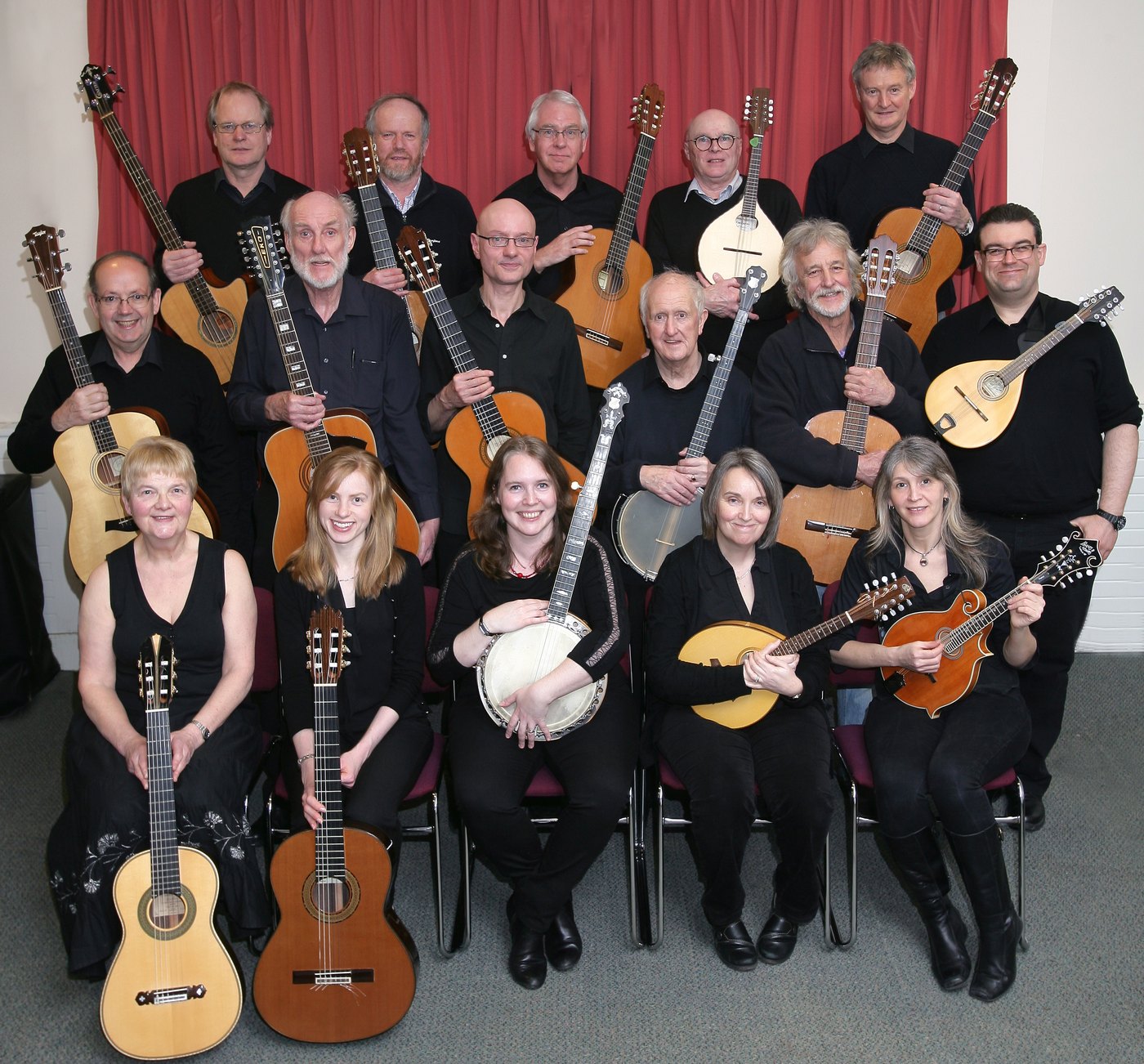 The Midlands Fretted Orchestra — the full ensemble with their guitars, mandolins, mandolas and banjos